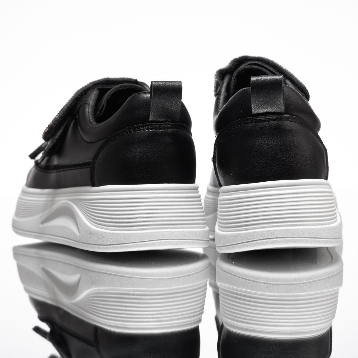 Дамски спортни обувки Luca черен/Бяло #14164