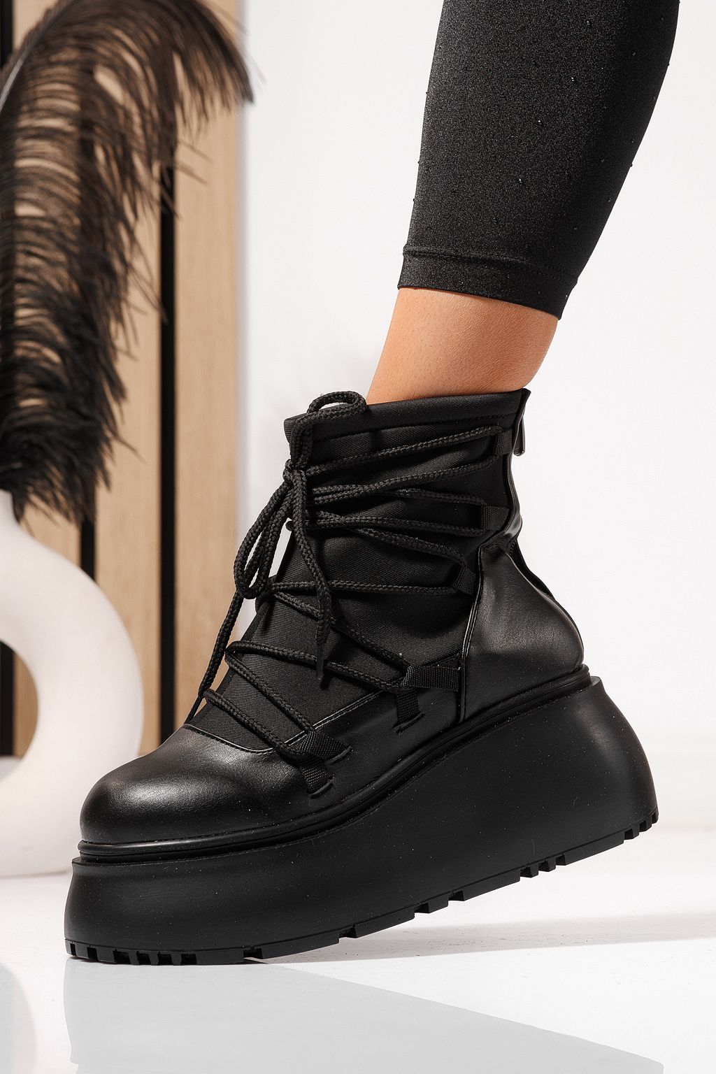 Дамски боти подплатени черни от еко кожа Inсивиd #23164