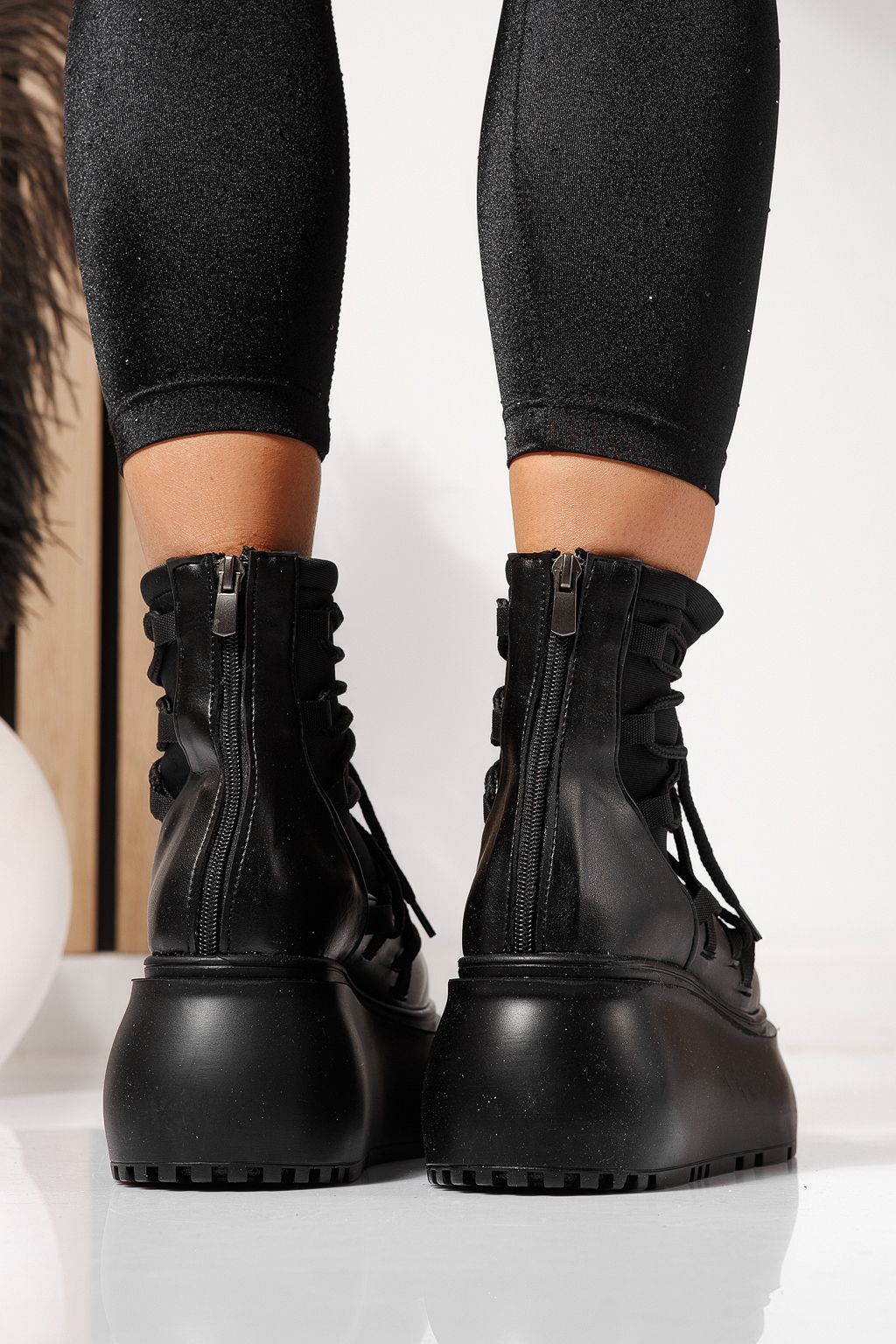 Дамски боти подплатени черни от еко кожа Inсивиd #23164