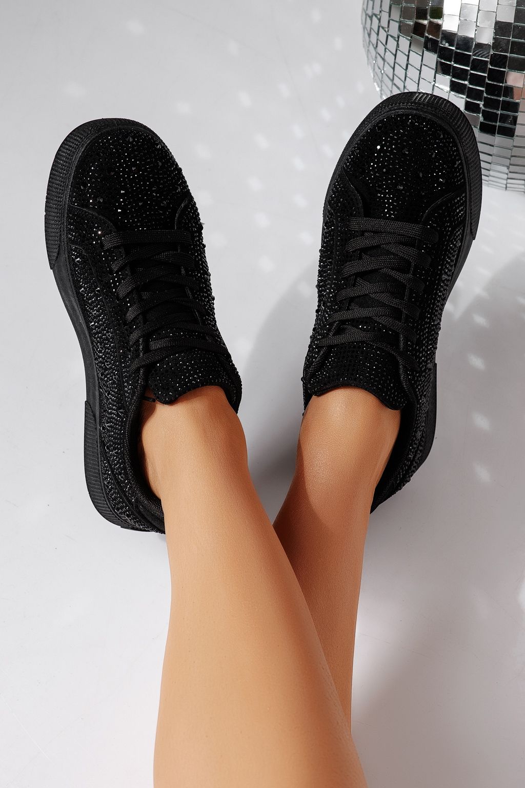 Дамски маратонки черни от обърната еко кожа Lorete #24478