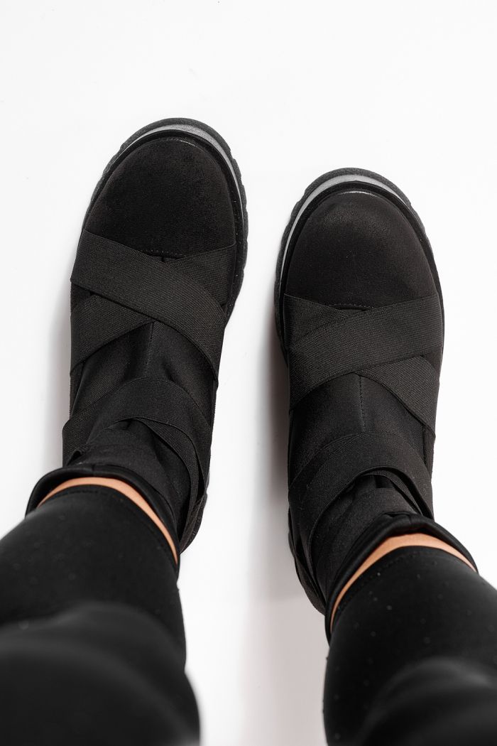 Дамски черни подплатени ботуши от екологичен велур Ellis #23172