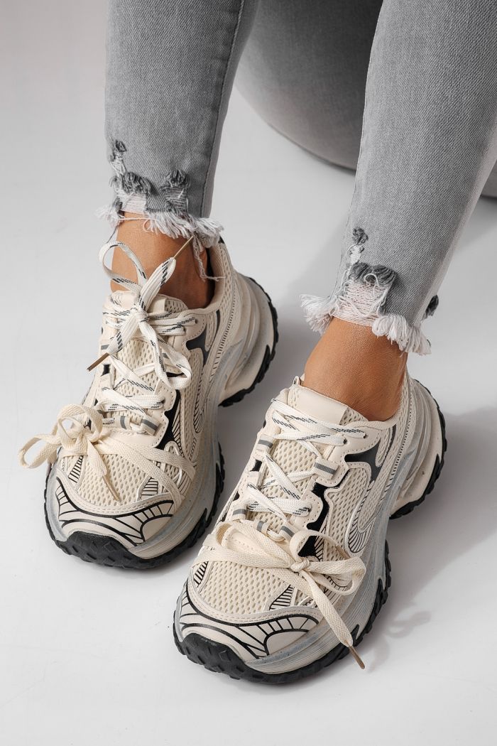 Дамски маратонки бежови от текстилен материал Laura #24143