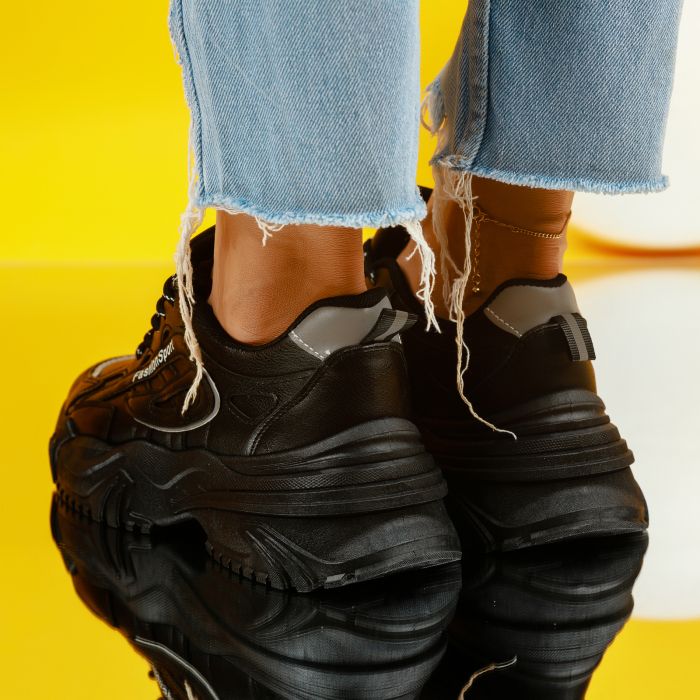 Дамски спортни обувки Aroa Черен #6995M