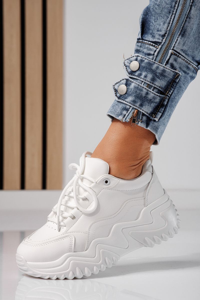 Дамски маратонки бели от еко кожа Luna #20738