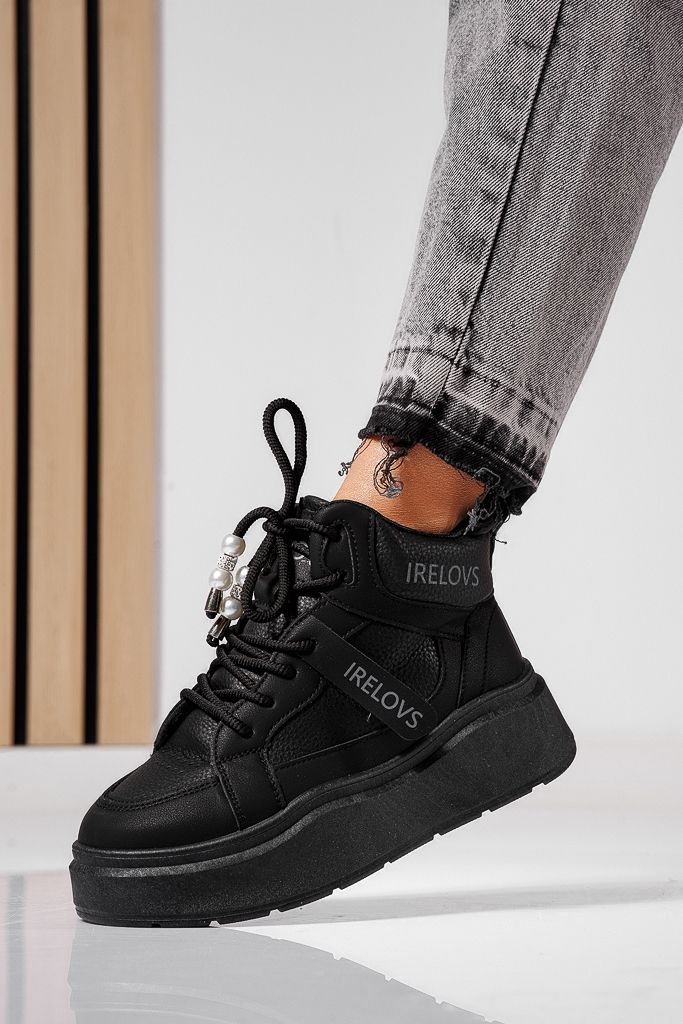 Дамски черни маратонки с подплата от еко кожа Camilla #22520