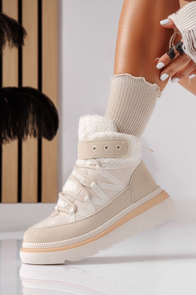 Дамски бежови ботуши с подплата от екокожа Abbey #22530