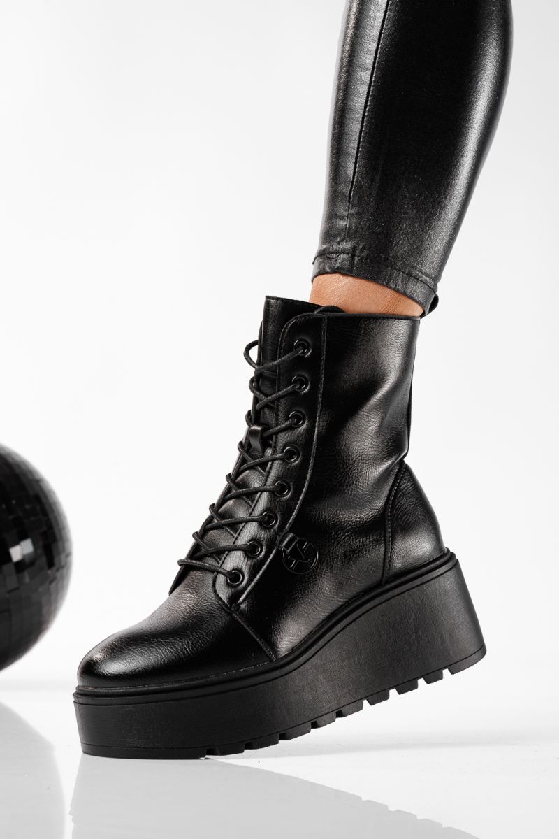 Дамски боти подплатени с пух черни от еко кожа Aaliyah #22811