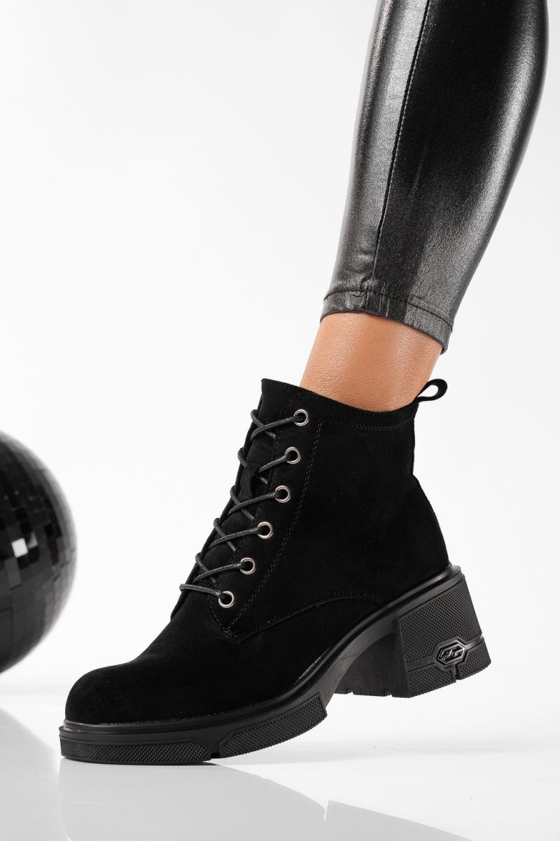 Дамски боти подплатени с пух черни от обърната еко кожа Aryan #22821