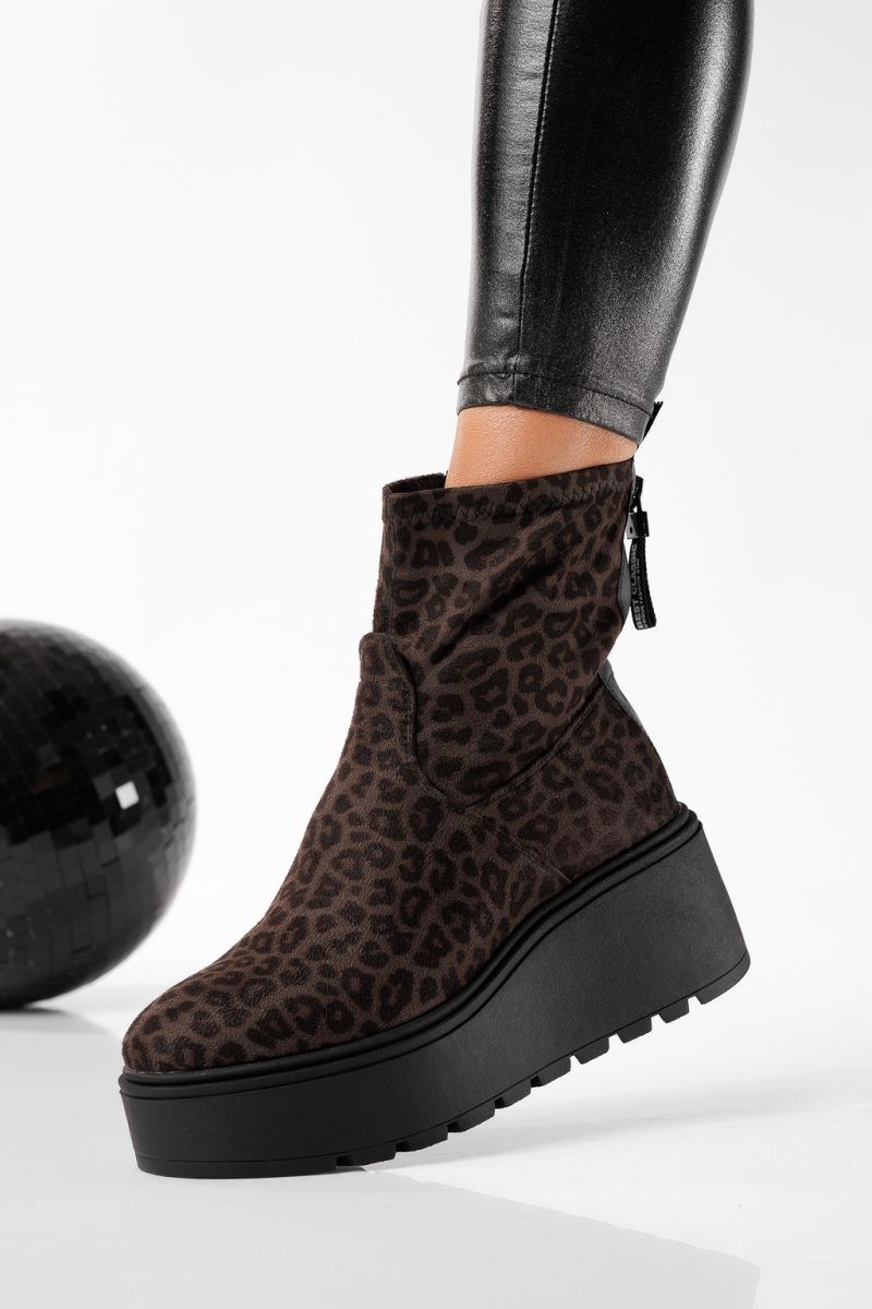 Дамски боти подплатени с пух леопард от обърната еко кожа Angela #22818