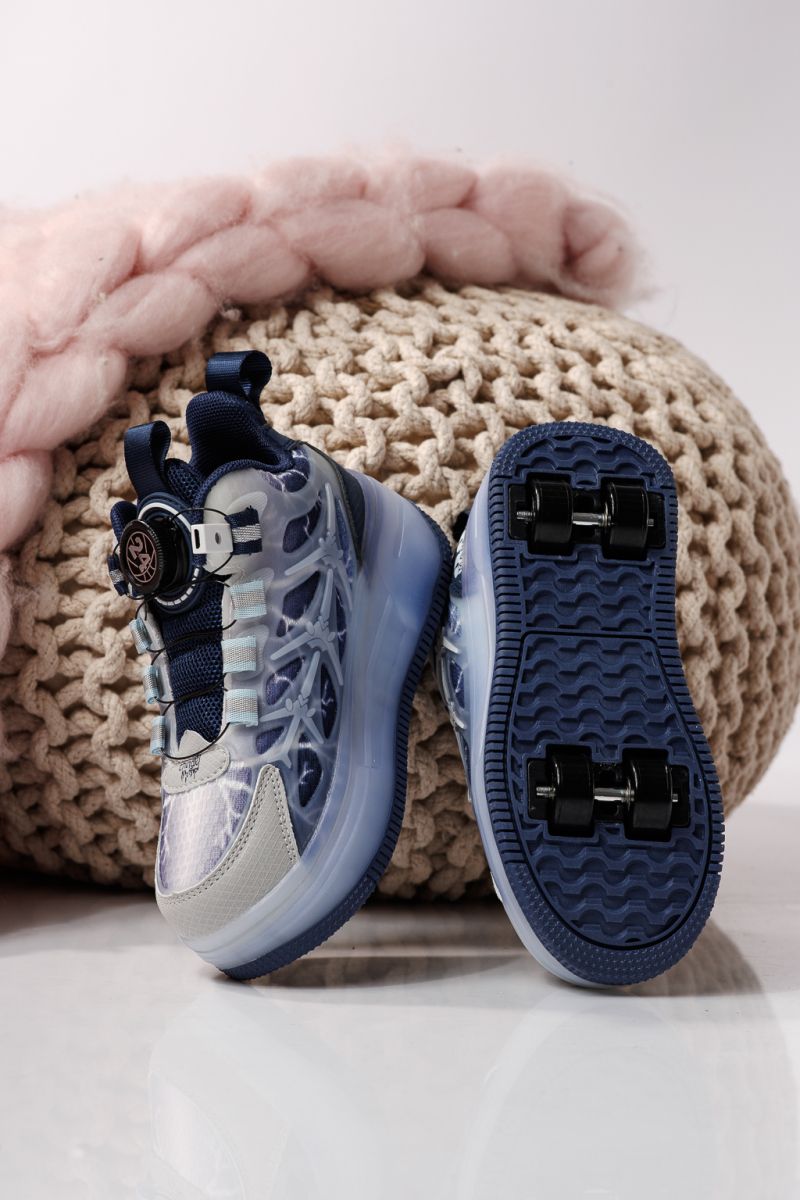 Маратонки с колелца сини от текстилен материал Carla #22889