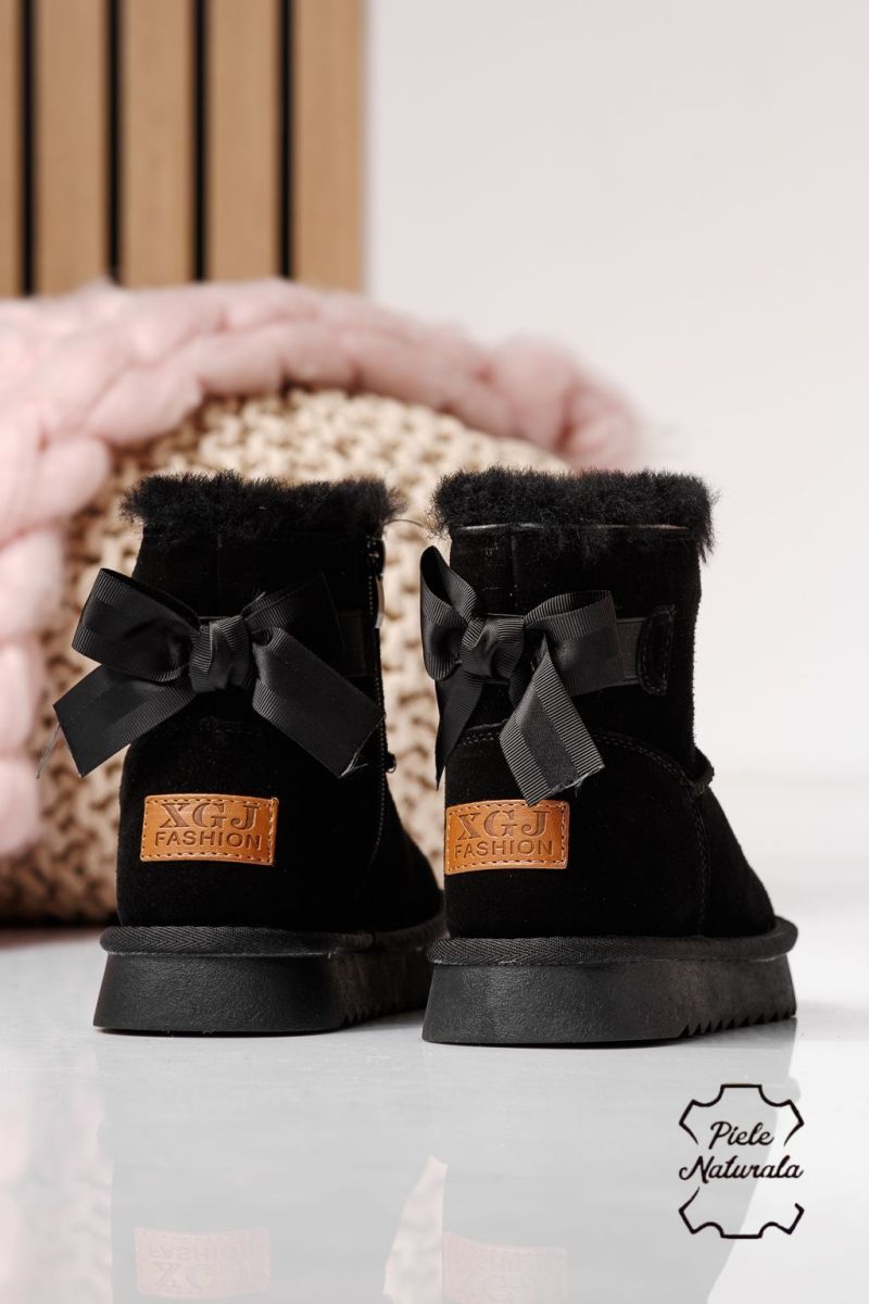 Боти за момичета подплатени с пух черни от обърната естествена кожа Alina #22992