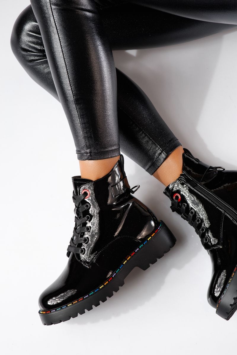 Дамски боти подплатени с пух черни от лачена еко кожа Sevda #23049