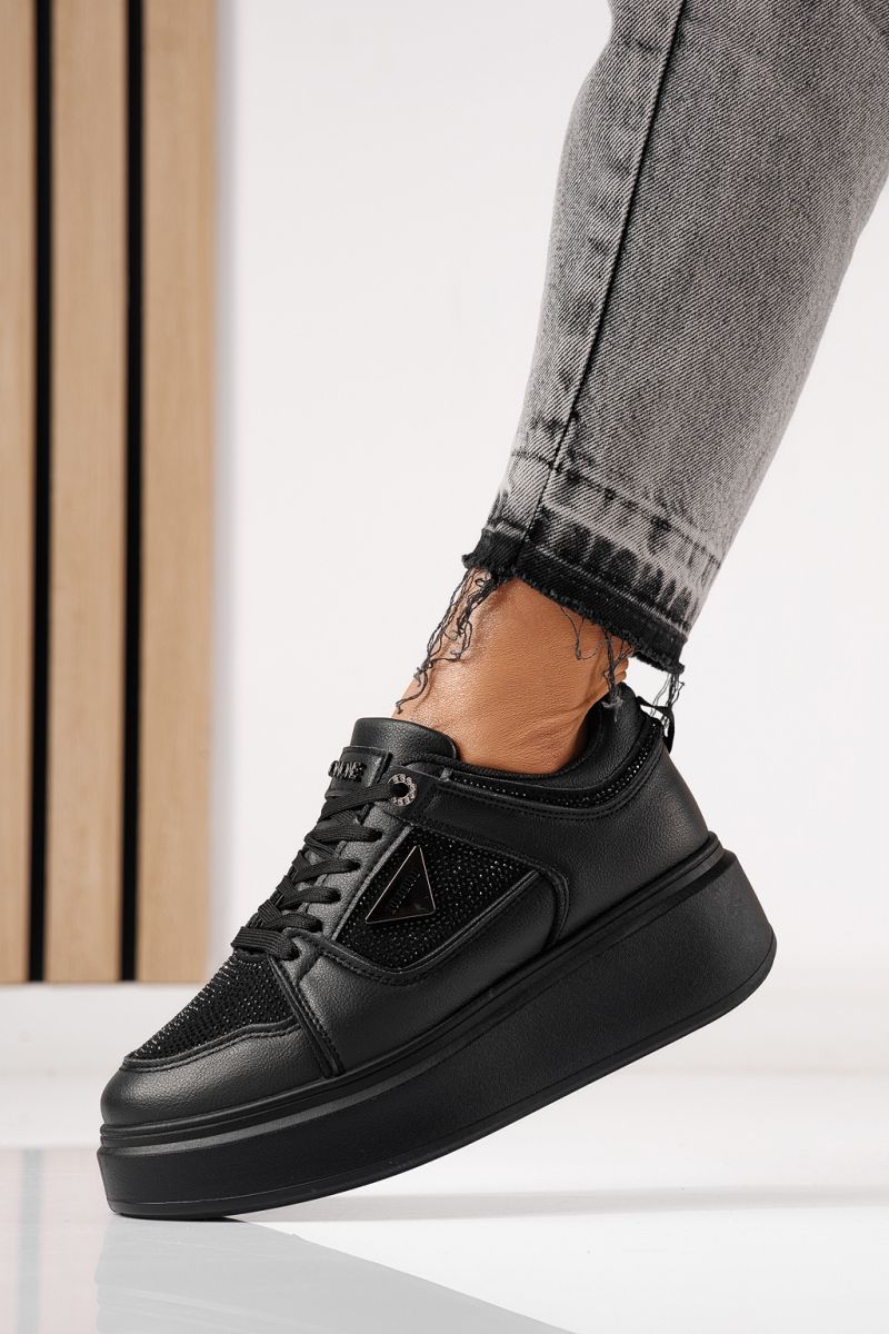 Дамски маратонки черни от еко кожа Delia #24080