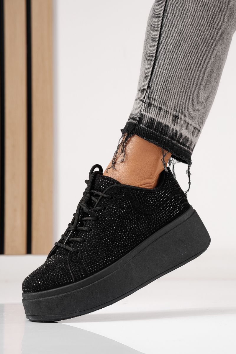 Дамски маратонки черни от текстилен материал Bianca #24052