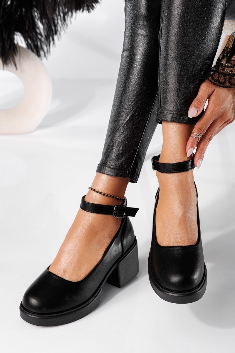 Всекидневни дамски обувки черни от еко кожа Troya #24228