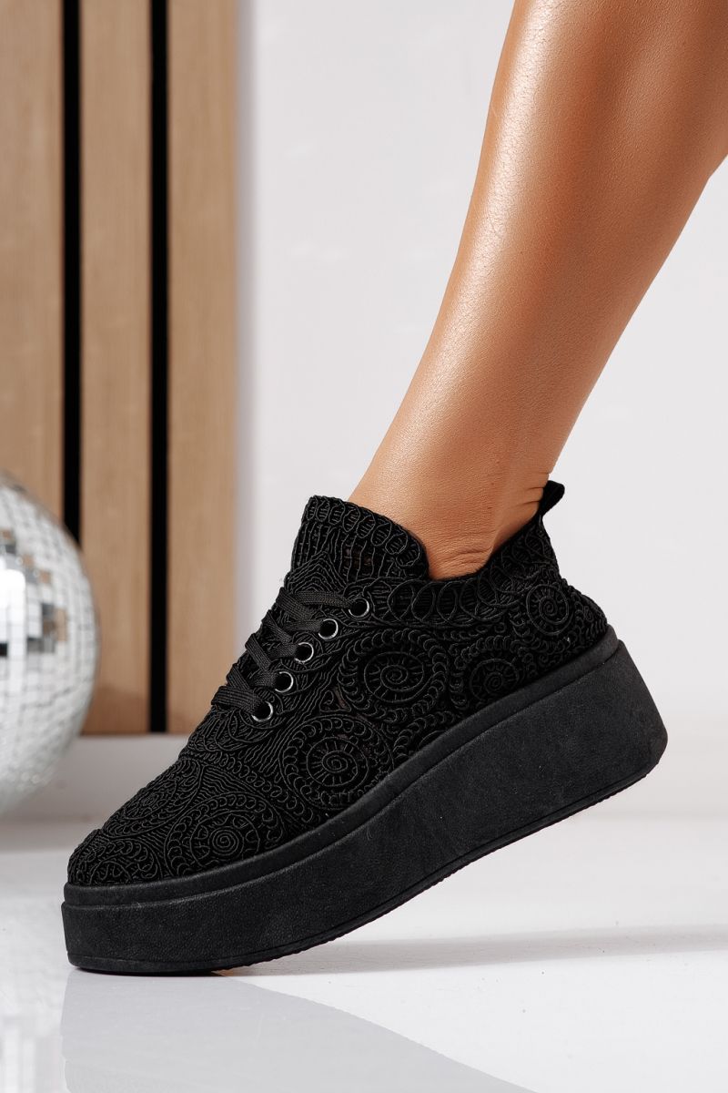 Дамски маратонки черни от текстилен материал Loretta #24492