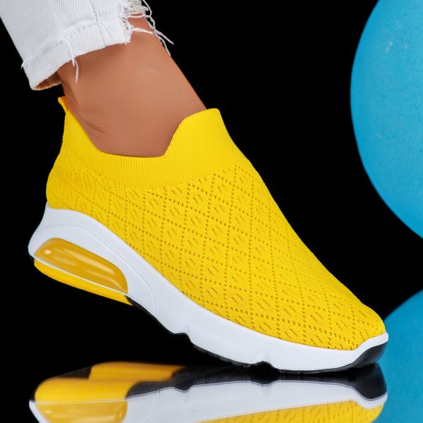 Дамски спортни обувки Amira Жълто #6867M