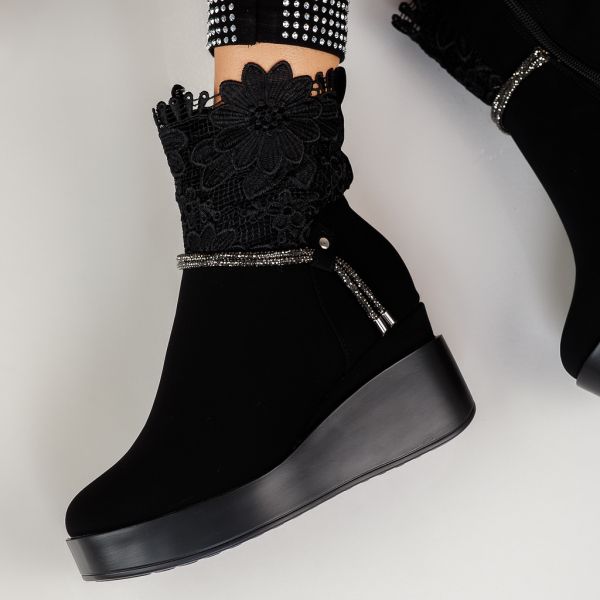 Дамски боти до глезена Carla черен  #12521