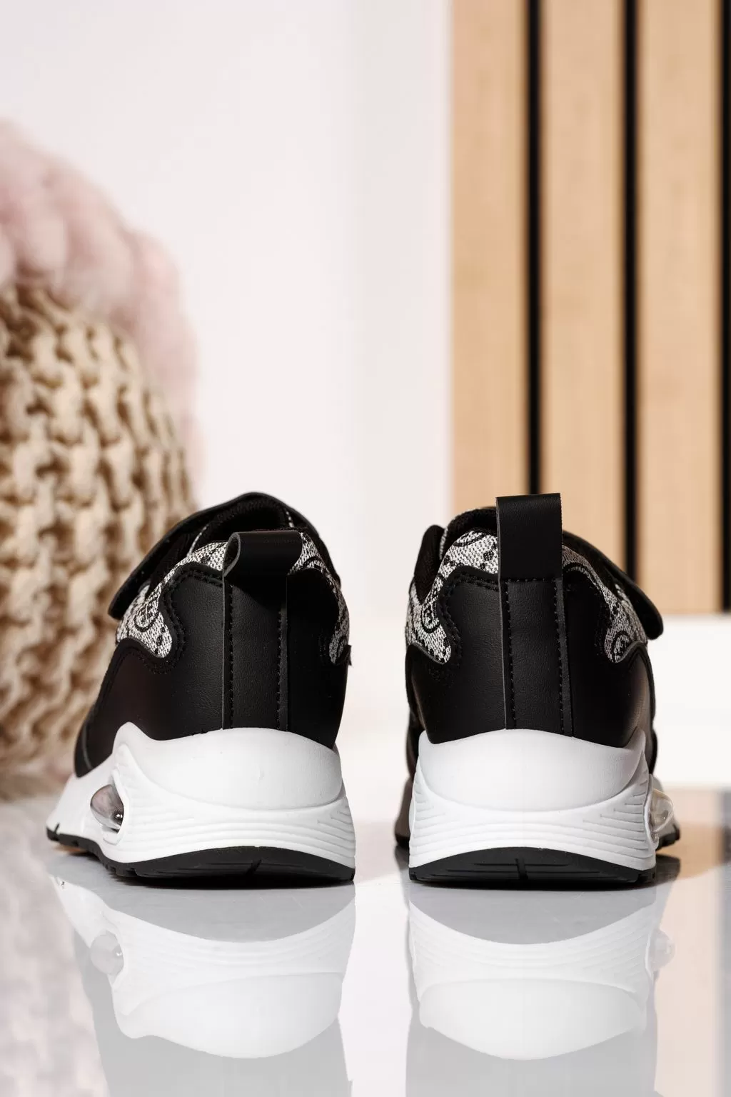 Детски маратонки черни от еко кожа Brook #21022