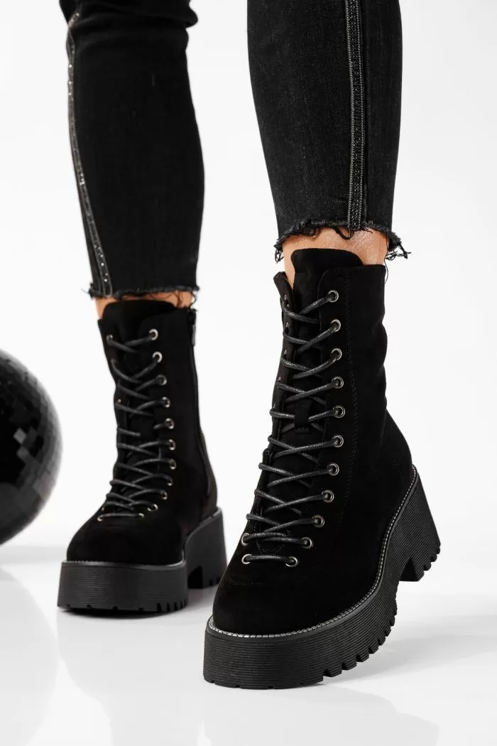 Дамски боти подплатени с пух черни от обърната еко кожа Ellis #22773