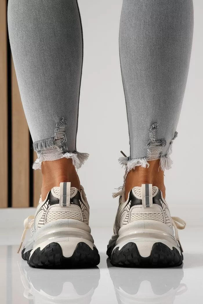 Дамски маратонки бежови от текстилен материал Laura #24143