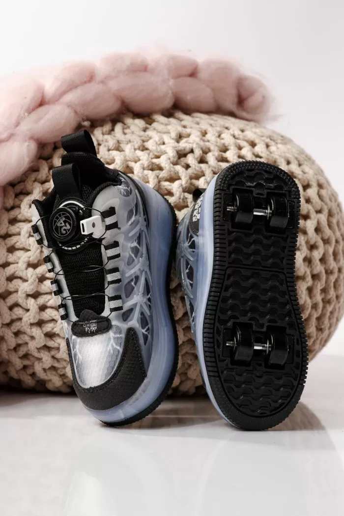 Маратонки с колелца черни от текстилен материал  Carla #24409