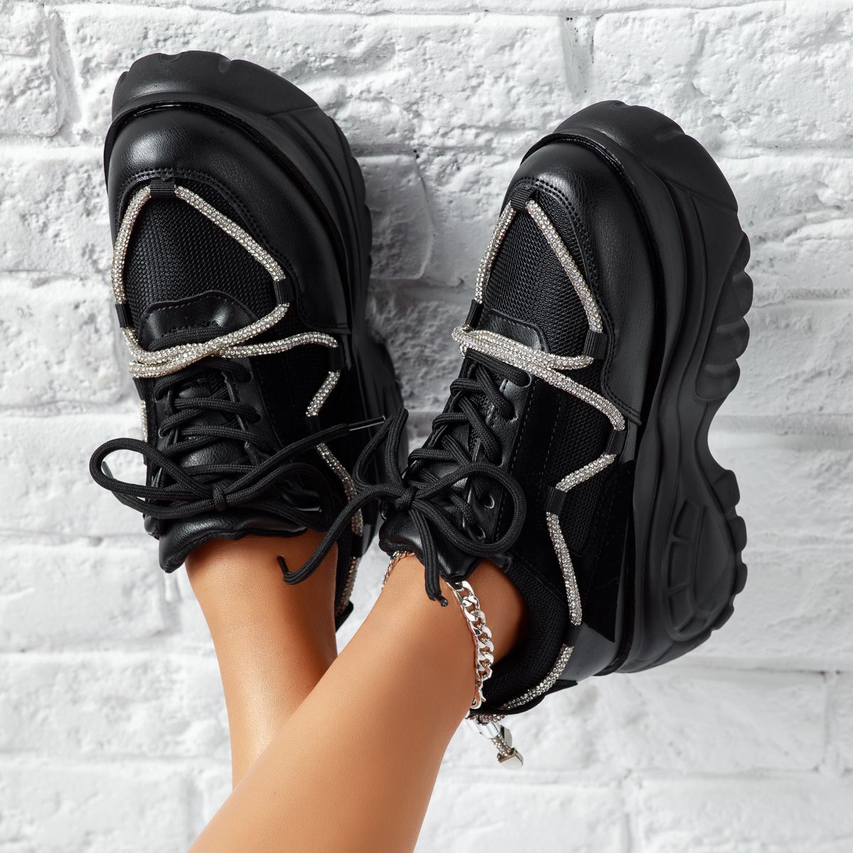 Дамски спортни обувки Hollow черен #14318
