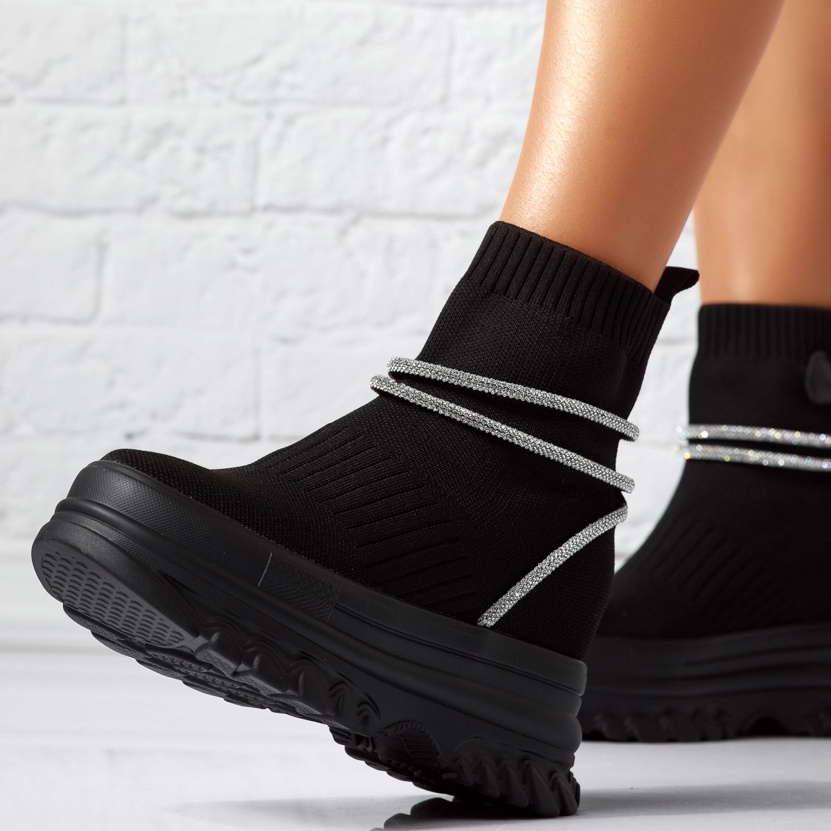 Дамски спортни обувки с платформа Azelia черен #14619