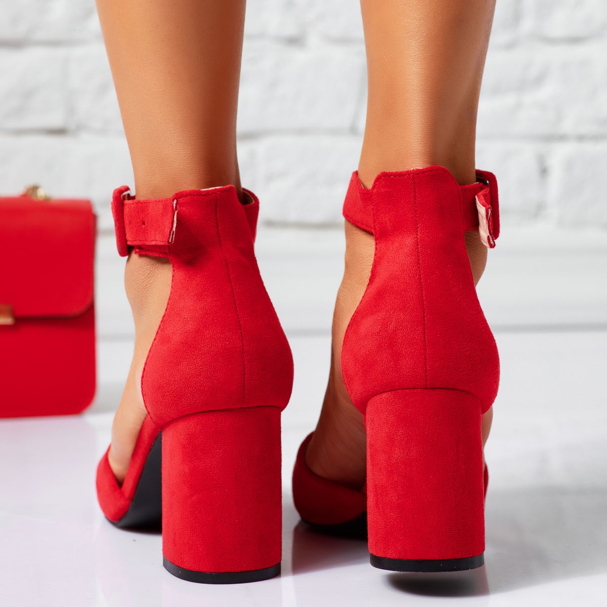 Дамски сандали с ток Hera червен #14545
