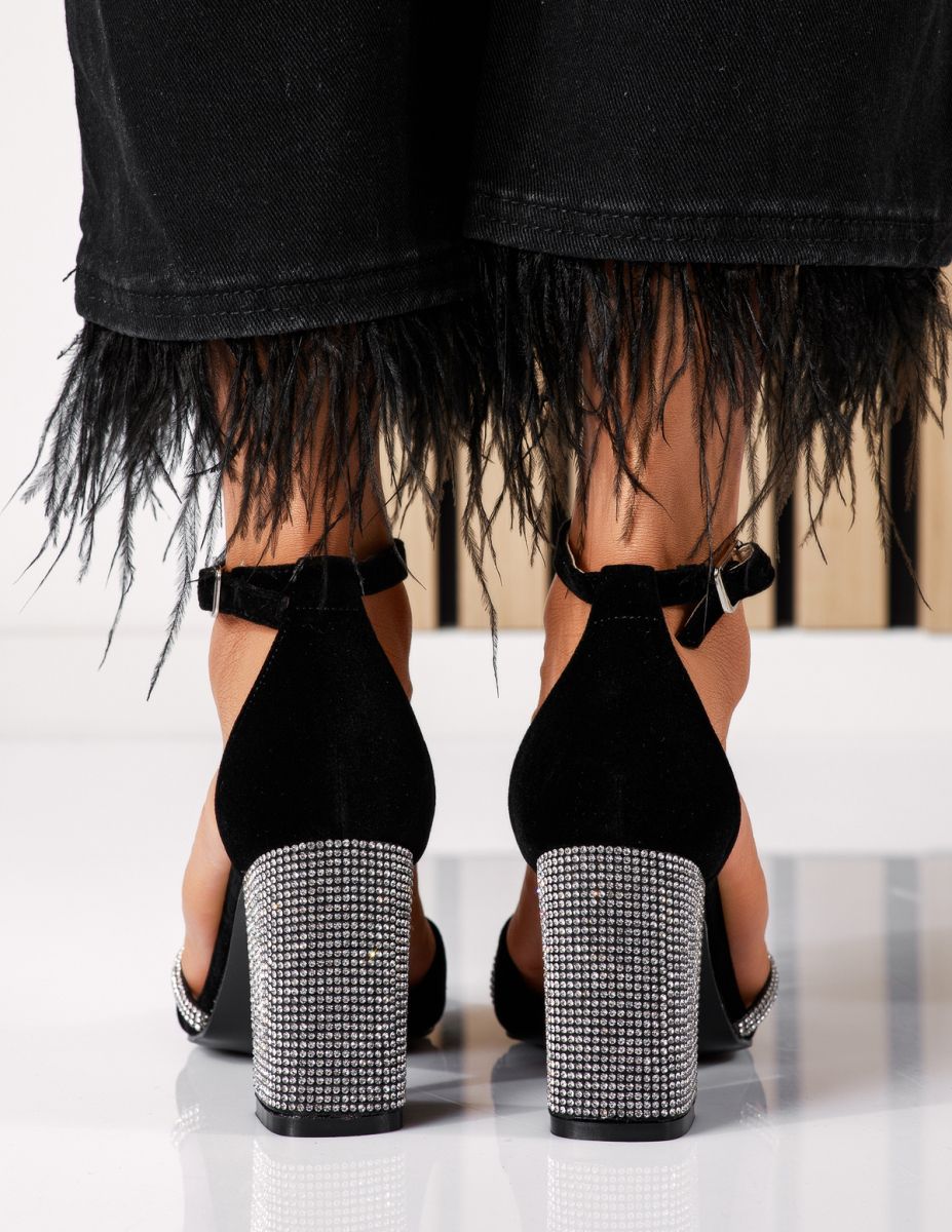 Дамски сандали с ток черни от обърната еко кожа Caro #18616