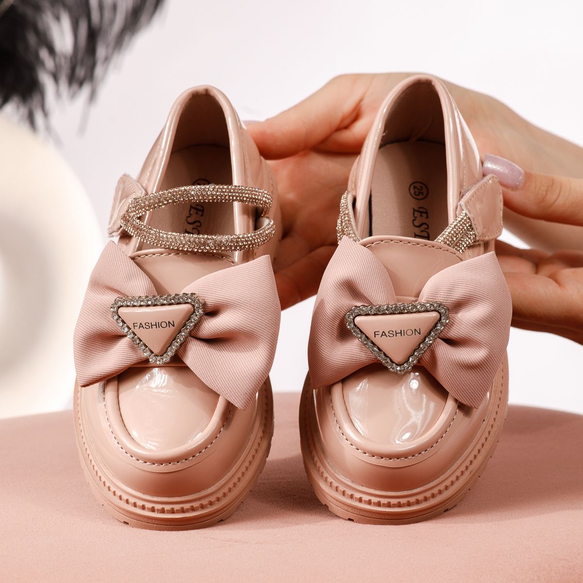 Всекидневни детски обувки розови от лачена еко кожа Allegra #19106