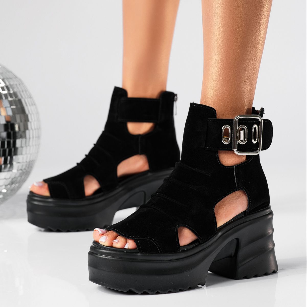 Дамски сандали с платформа черни от обърната еко кожа Karina #19381