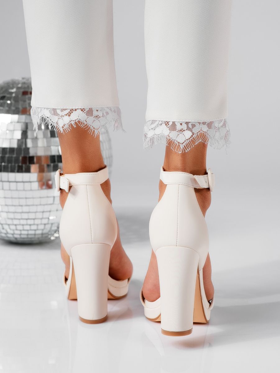 Дамски сандали с бежов ток от екологична кожа Angelina #19376