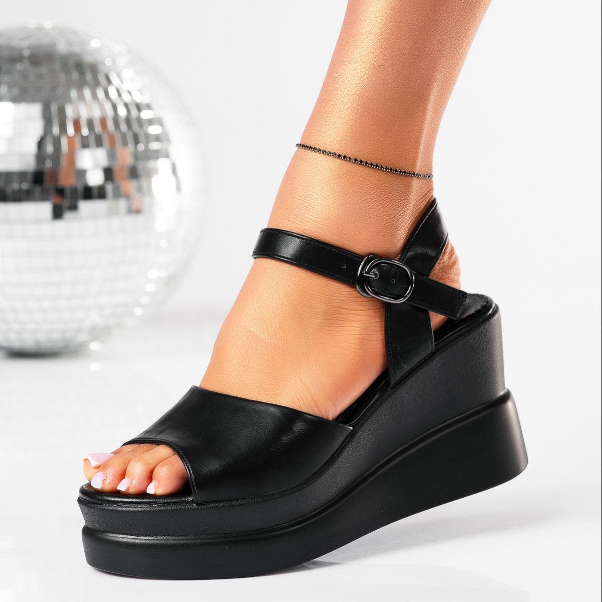 Дамски сандали с платформа черни от еко кожа Charlotte #19446