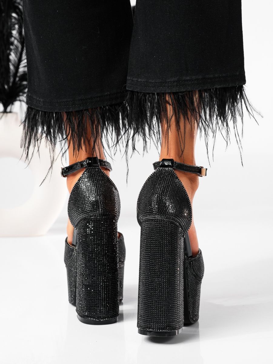 Дамски сандали с ток черни от еко кожа Adnana #19461