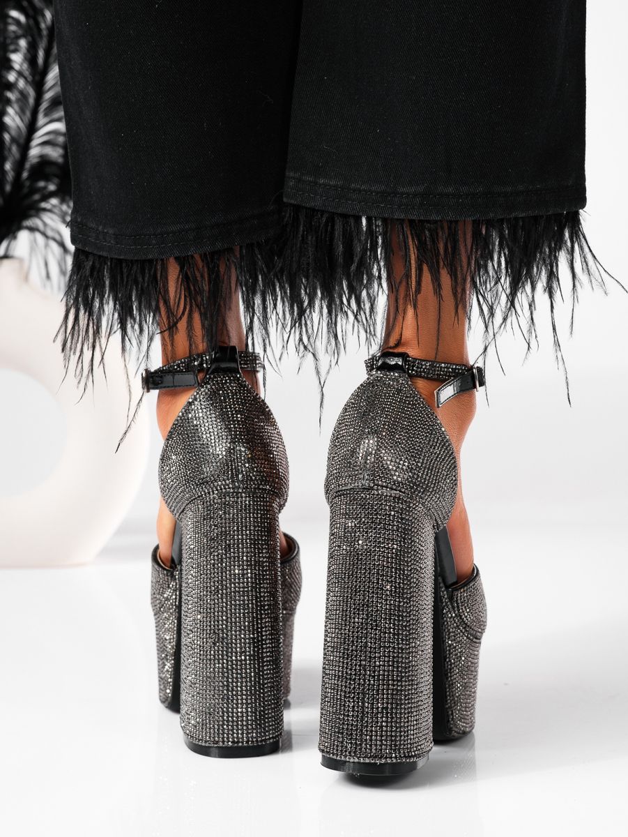 Дамски сандали с ток черни от еко кожа Adnana #19462