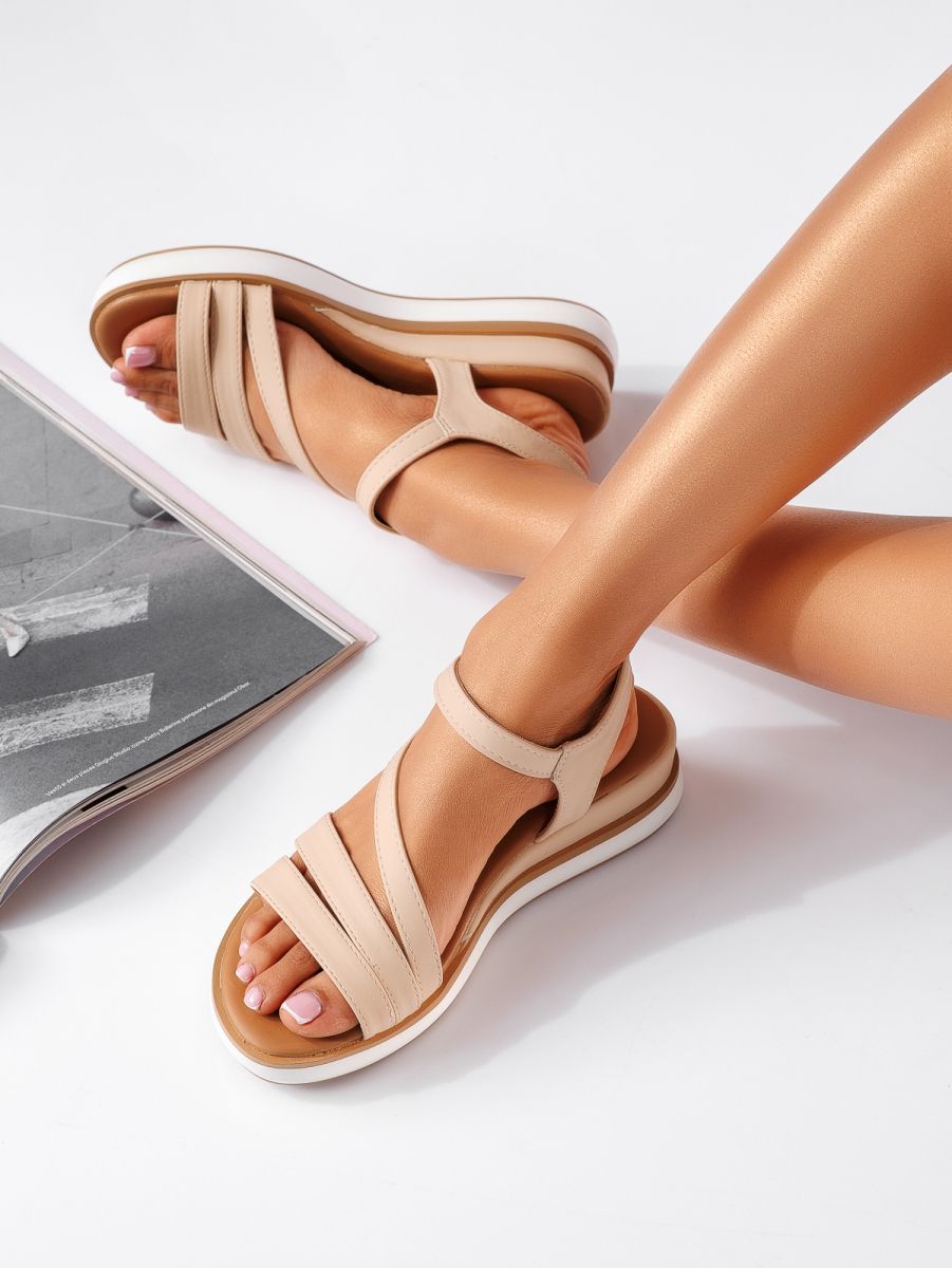 Дамски сандали с платформа бежови от еко кожа Camelia #19490