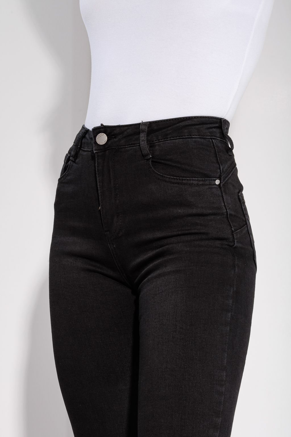 Дамски тесни дънки с повдигащ механизъм Evelina Black #A1189