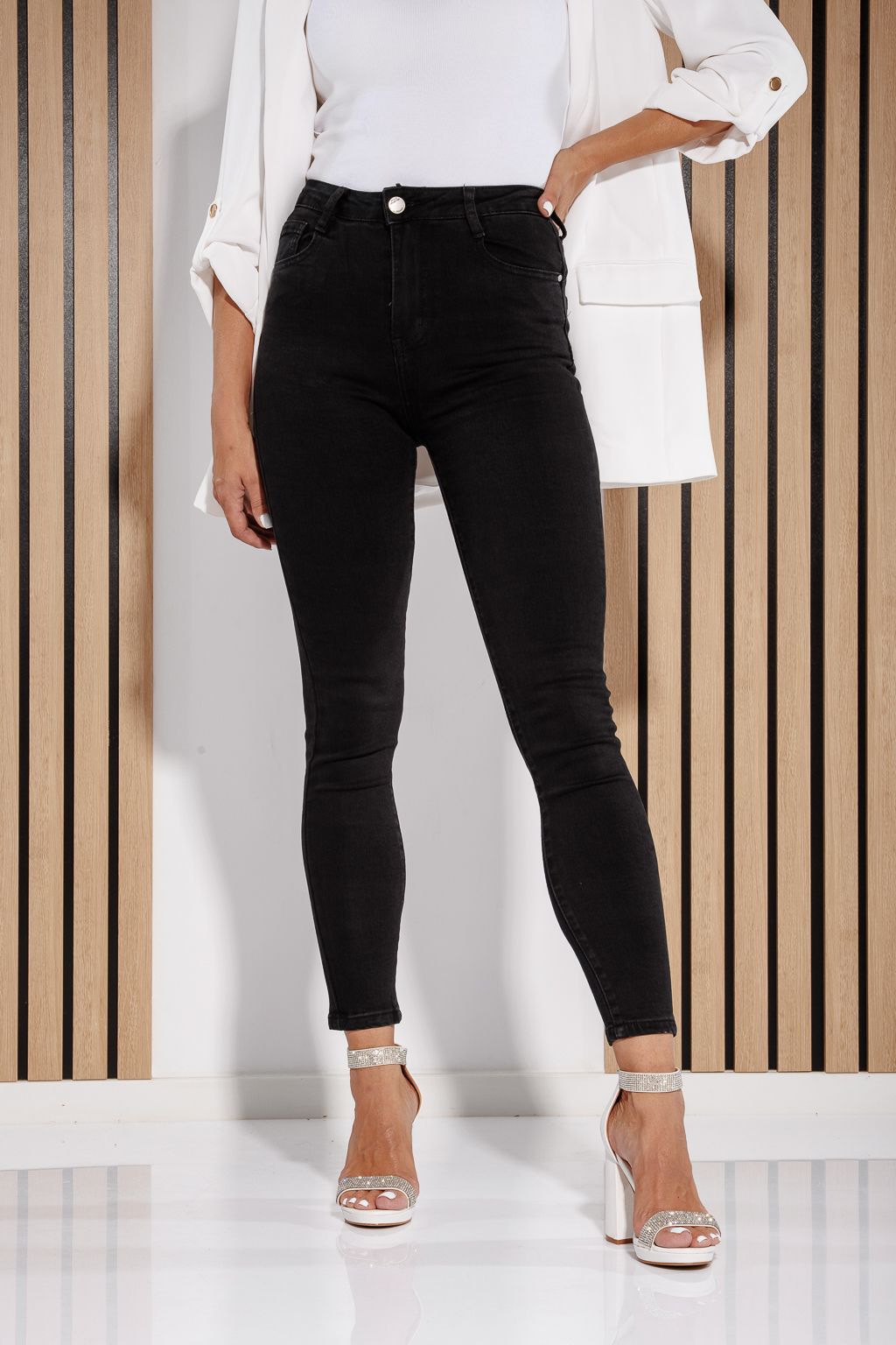 Дамски тесни дънки с повдигащ механизъм Evelina Black #A1189