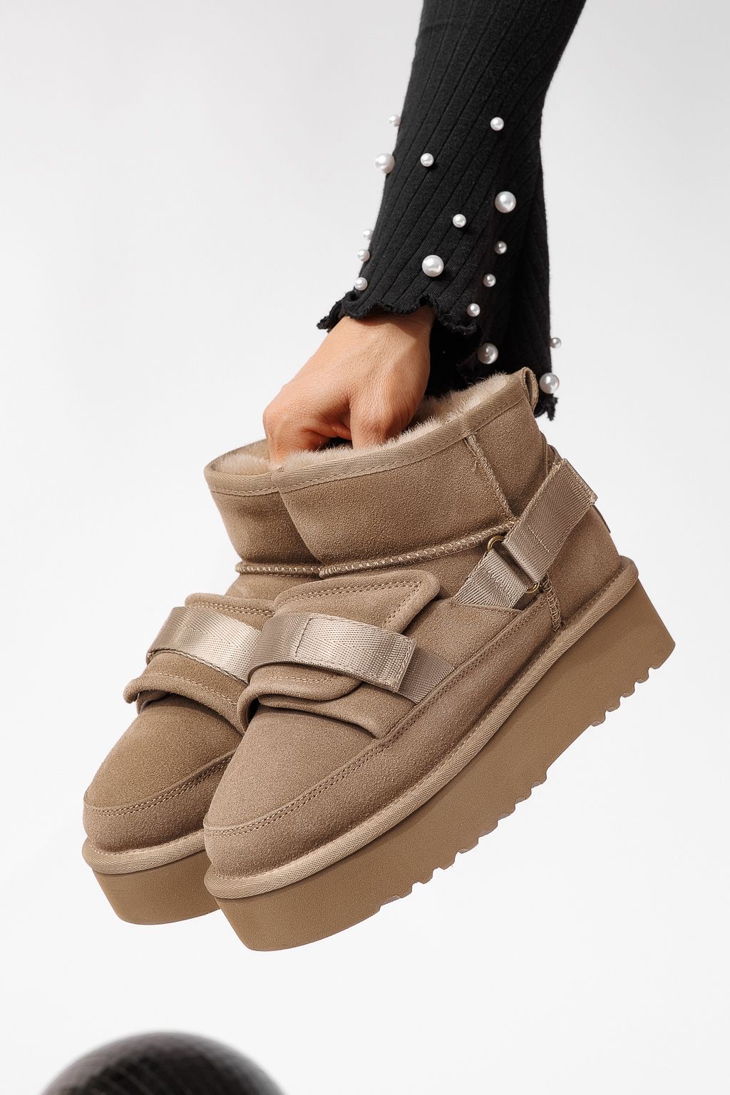 Къси дамски чизми подплатени с пух тип UGG каки от обърната естествена кожа Dorothea #22699