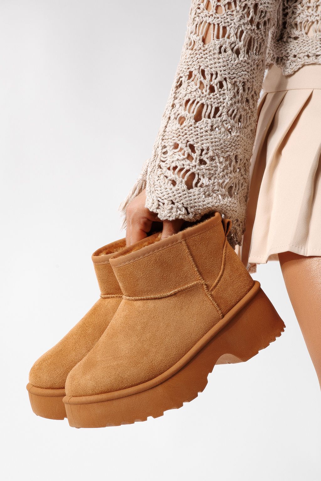 Ниски дамски чизми подплатени с пух тип UGG кафяви от обърната еко кожа Aurora #22745