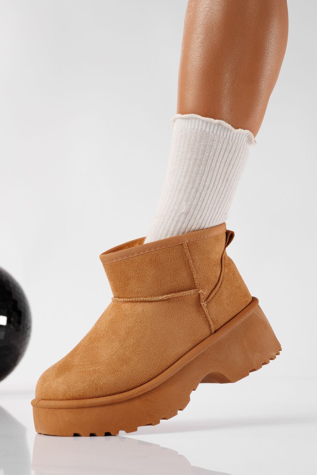Ниски дамски чизми подплатени с пух тип UGG кафяви от обърната еко кожа Aurora #22745