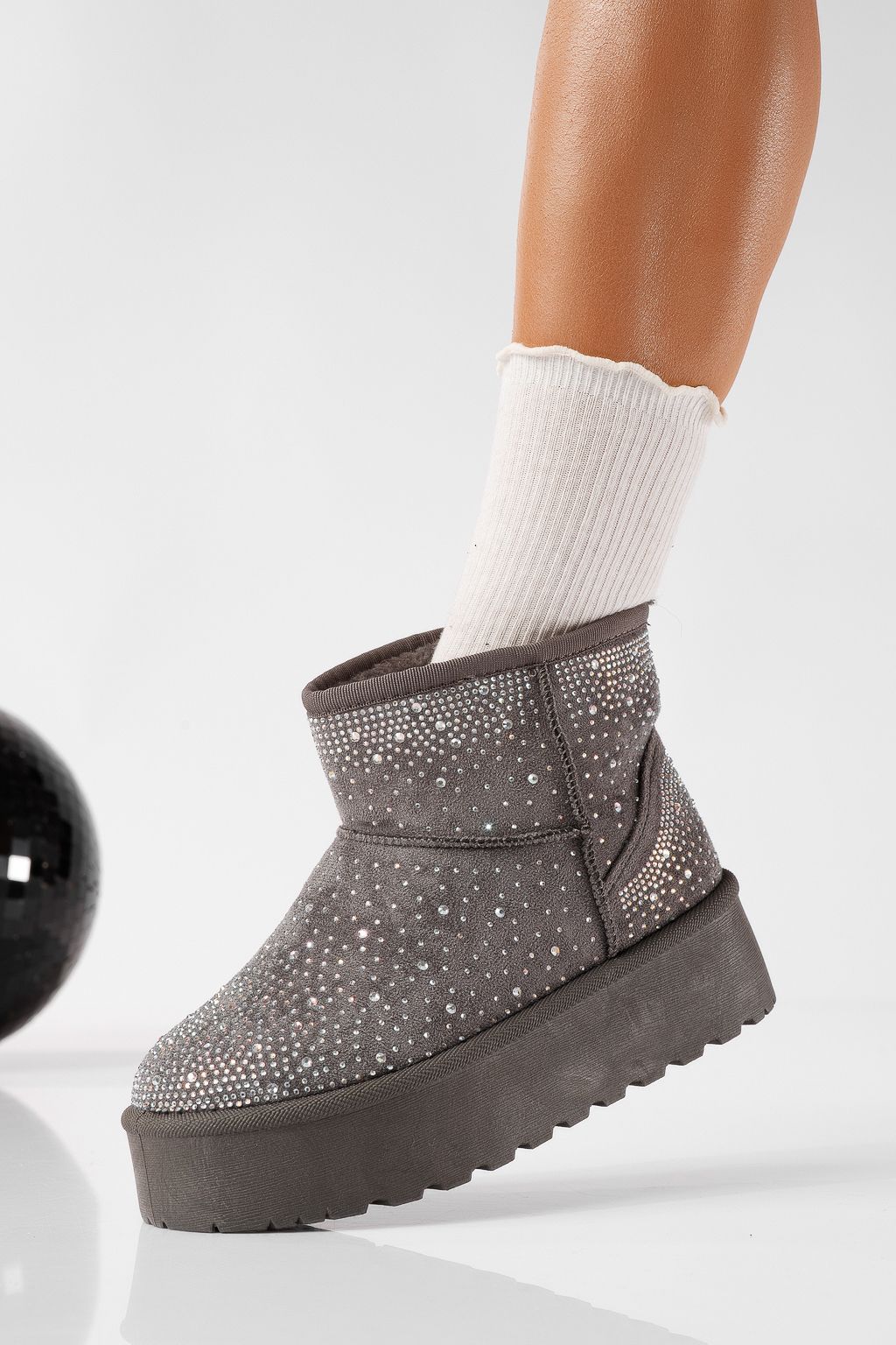 Ниски дамски чизми подплатени с пух тип UGG сиви от обърната еко кожа Alessia #22757