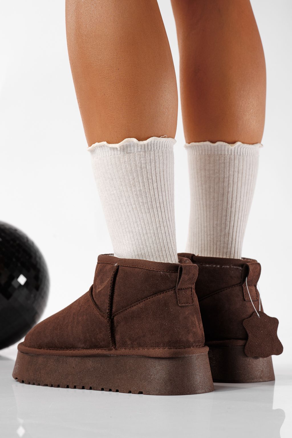 Къси дамски чизми подплатени с пух тип UGG кафяви от обърната естествена кожа Flori #22803