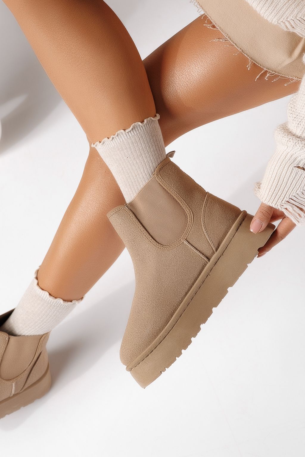 Дамски къси чизми подплатени с пух тип UGG каки от обърната еко кожа Fabiana #22914
