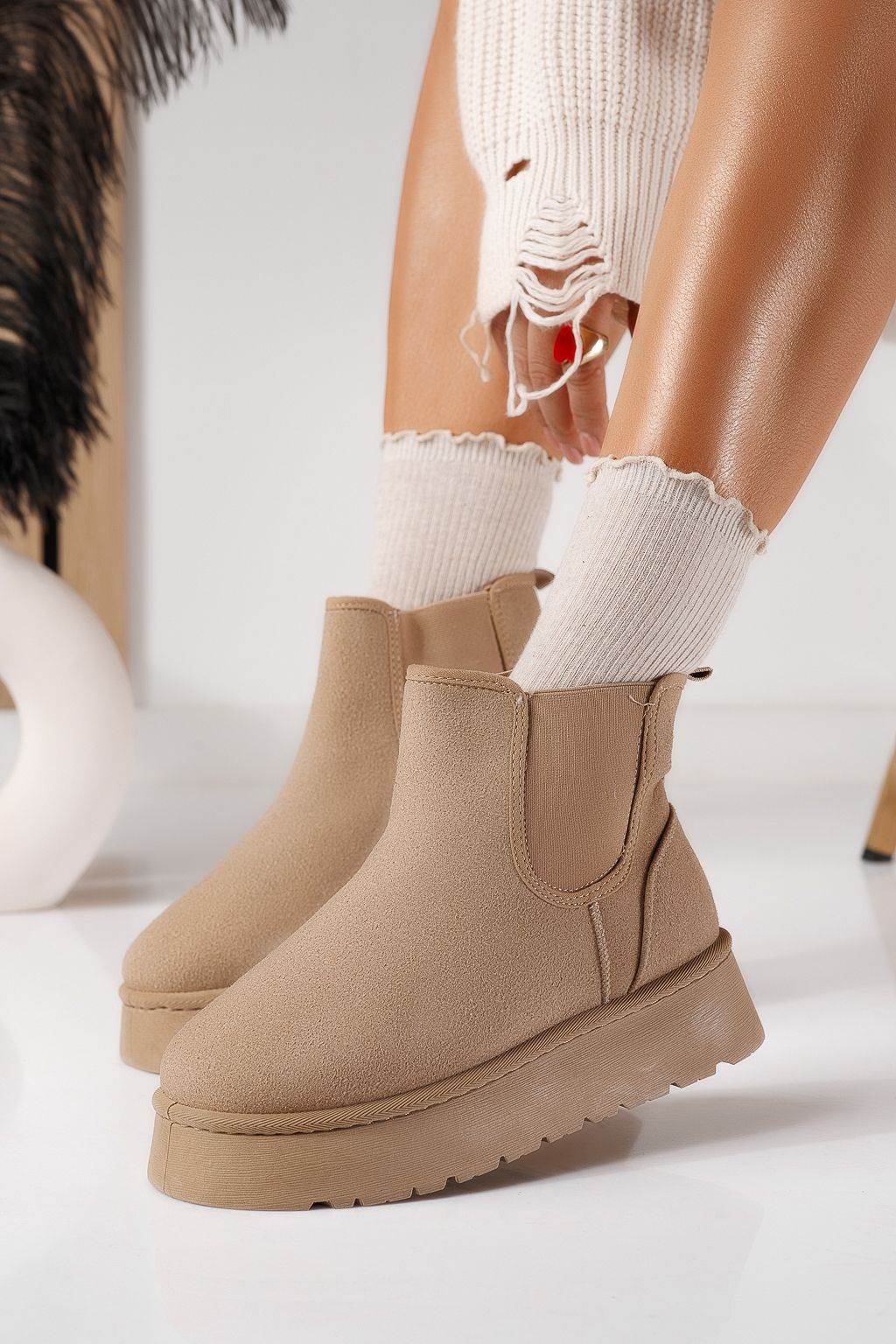 Дамски къси чизми подплатени с пух тип UGG каки от обърната еко кожа Fabiana #22914