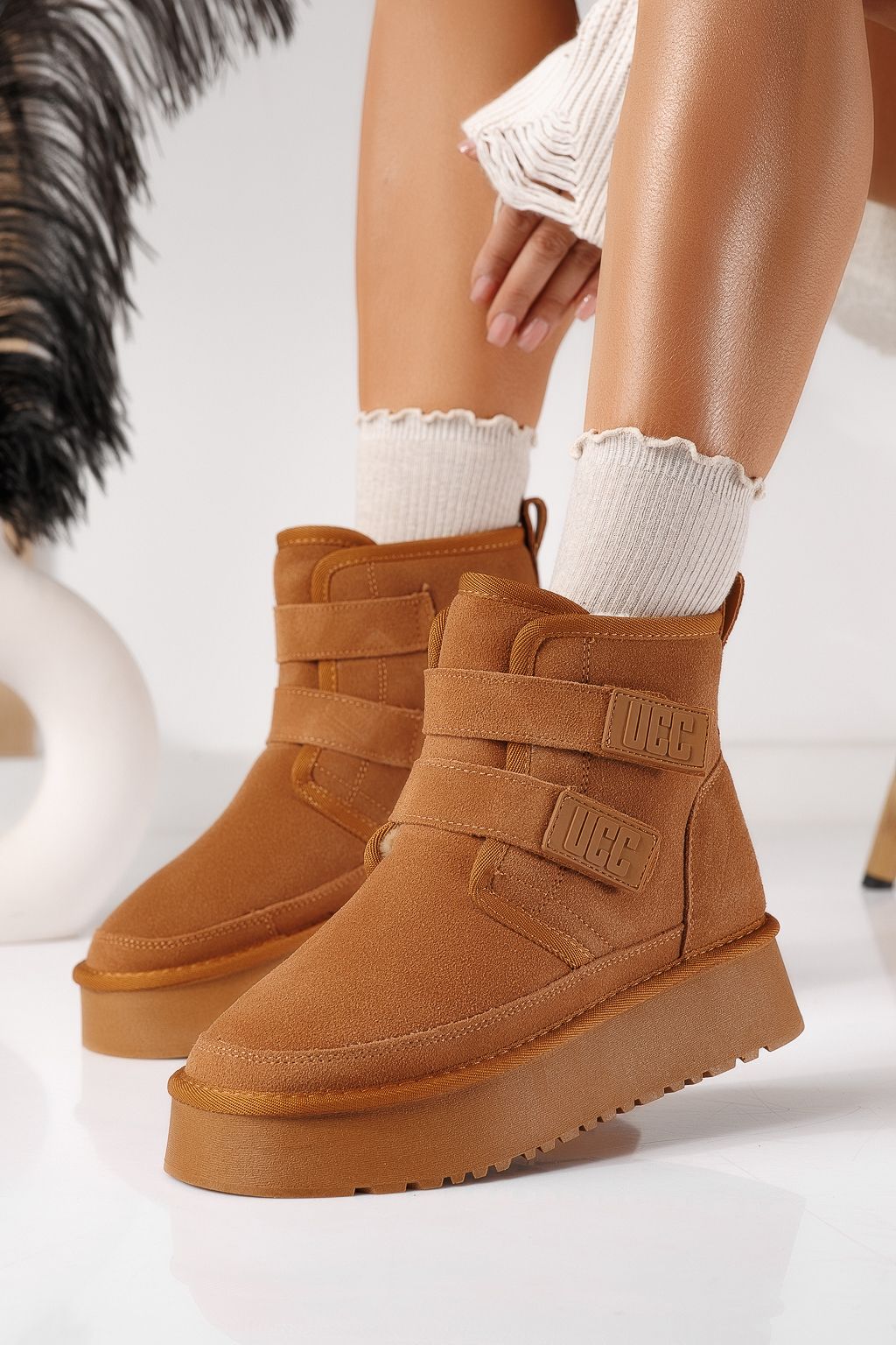 Дамски къси чизми подплатени с пух тип UGG кафяви от обърната естествена кожа Nicoleta #22882