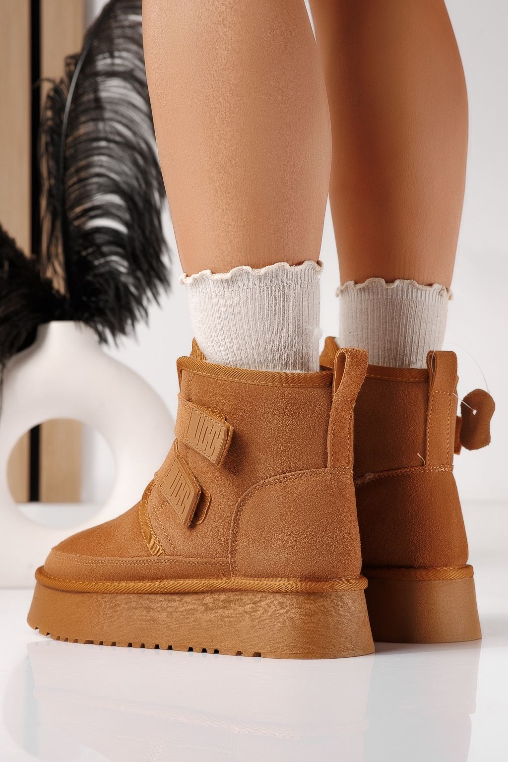 Дамски къси чизми подплатени с пух тип UGG кафяви от обърната естествена кожа Nicoleta #22882