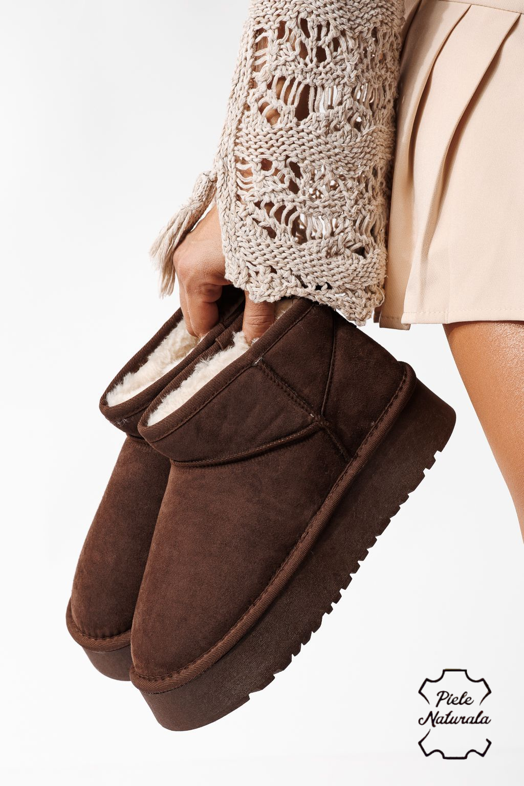 Къси дамски чизми подплатени с пух тип UGG кафяви от обърната естествена кожа Flori #22803