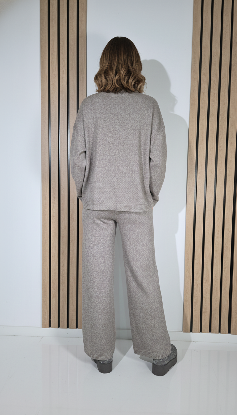 Бежов плетен дамски костюм Leila от 2 части #A1290